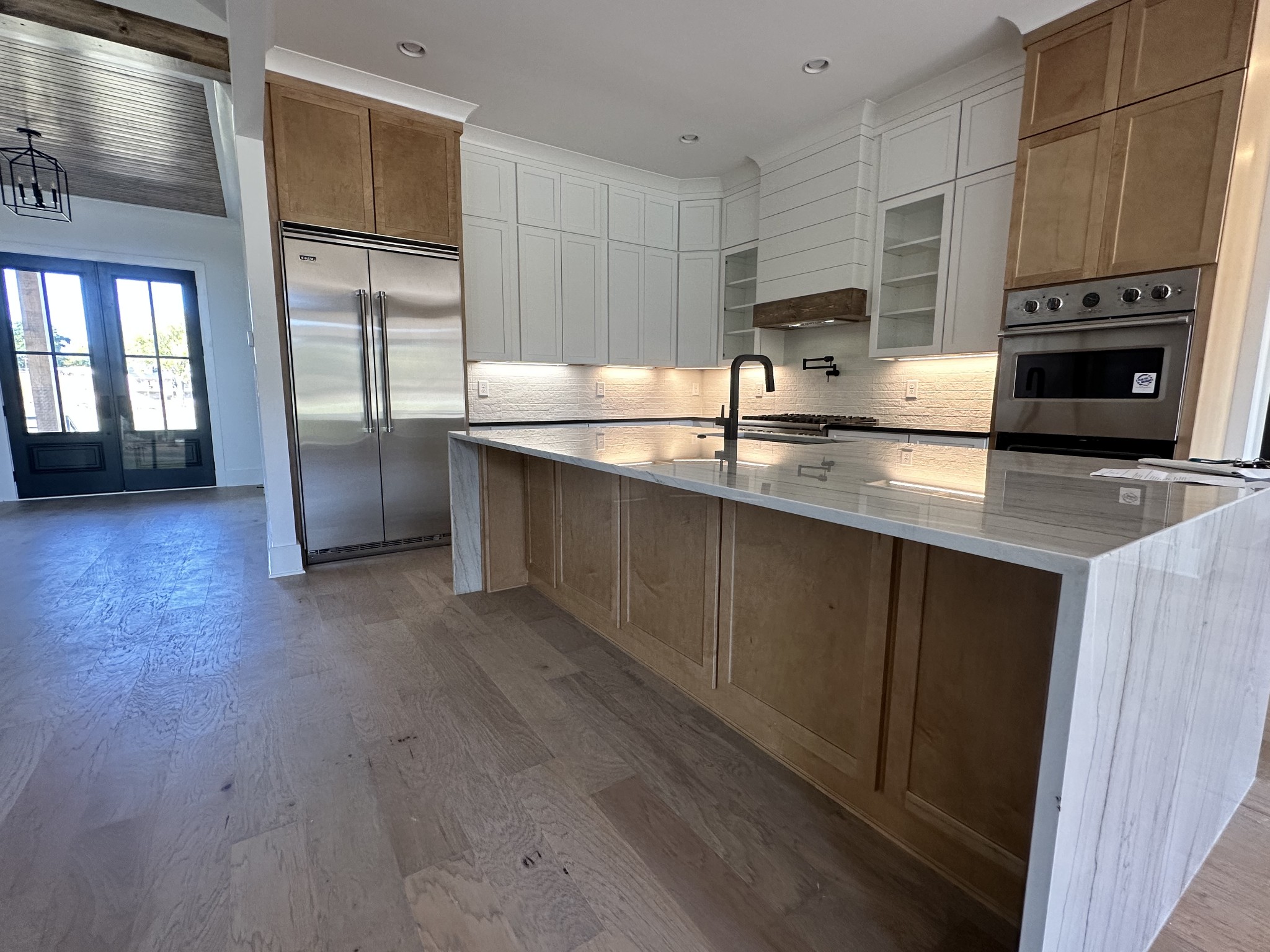 2150 B Philadelphia Lebanon, TN 37087 - Photo 6 of 46 a kitchen with stainless steel appliances a sink stove and cabinets