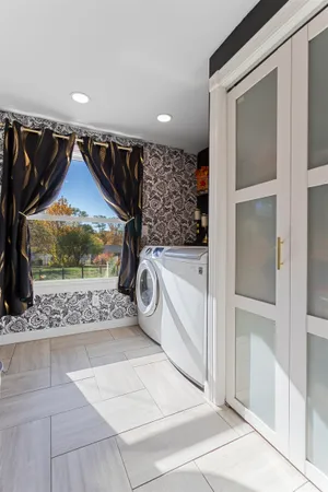 $899,900 | 227 Portsmouth Avenue, Stratham, NH 03885