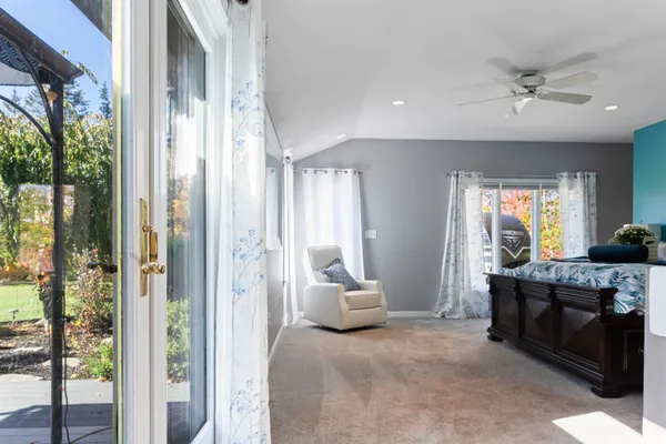 $899,900 | 227 Portsmouth Avenue, Stratham, NH 03885