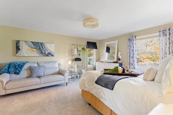 $899,900 | 227 Portsmouth Avenue, Stratham, NH 03885