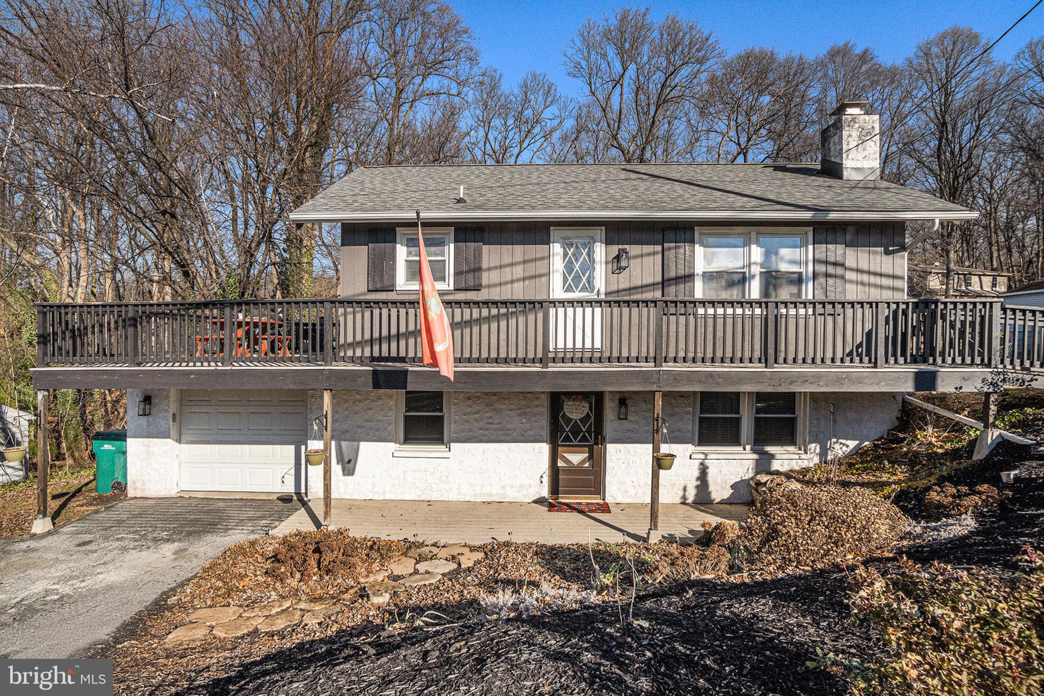 923 Sunnyside Road Hummelstown, PA 17036 - Photo 3 of 29