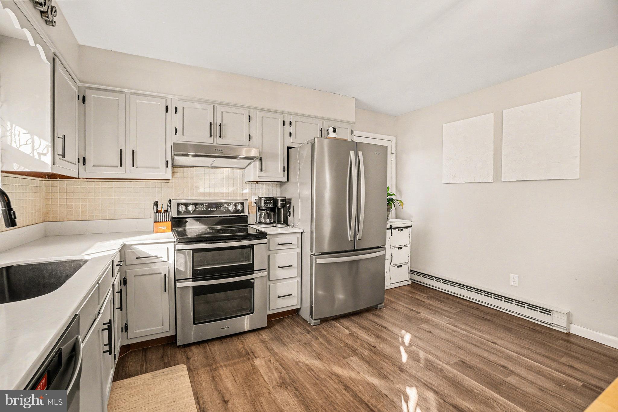 923 Sunnyside Road Hummelstown, PA 17036 - Photo 8 of 29