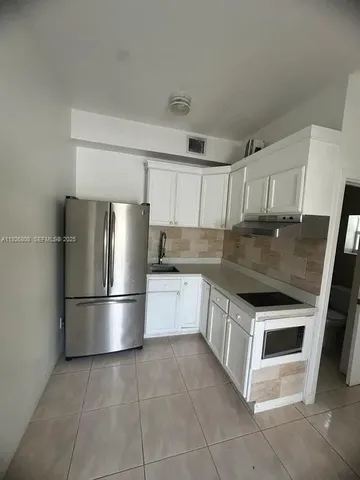 $2,000 | 251 Northwest 40th Court, Unit 3, Miami, FL 33126