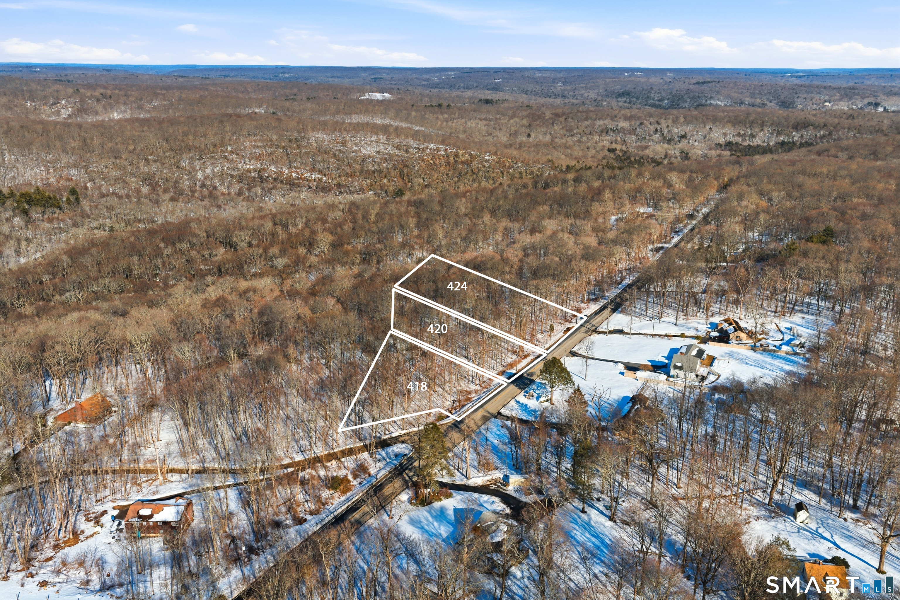 418 Moodus Road Moodus, CT 06469 - Photo 2 of 3 a view of an ocean