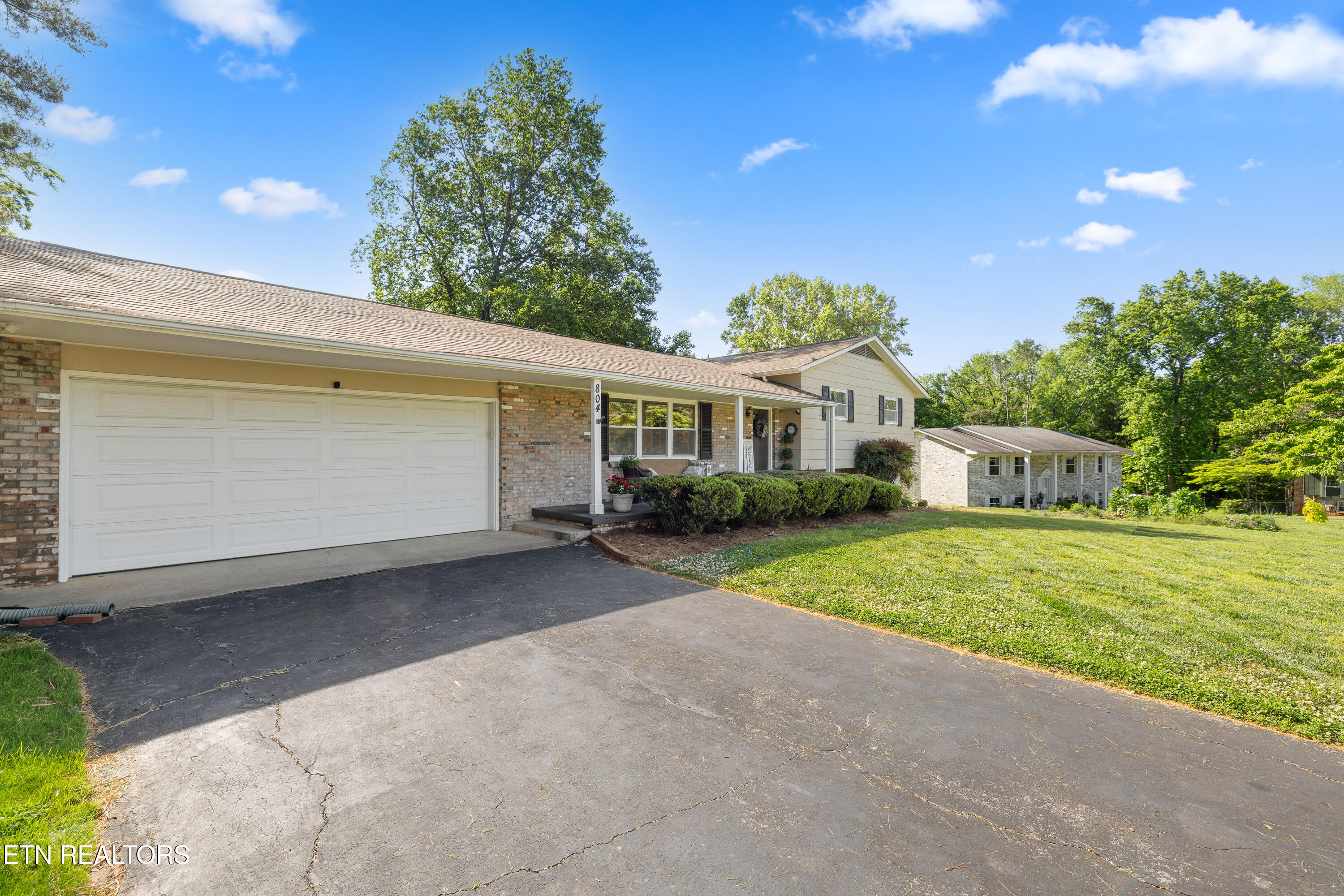804 Venice Road Northwest Knoxville, TN 37923 - Photo 2 of 31 Positive Perceptions-2