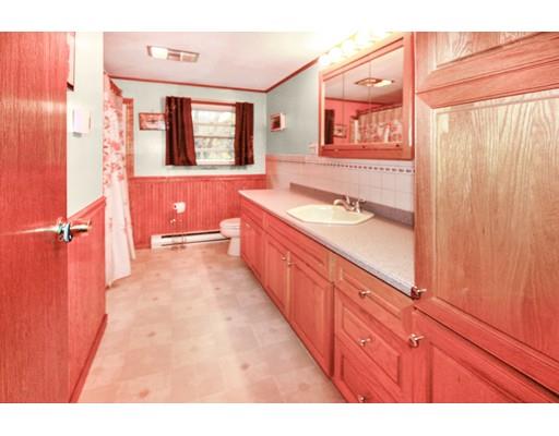 42 Heritage Road Sutton, MA 01590 - Photo 11 of 12