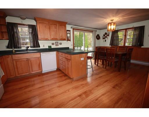 42 Heritage Road Sutton, MA 01590 - Photo 2 of 12