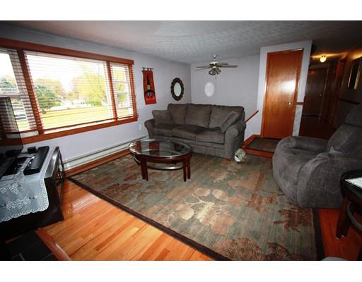 42 Heritage Road Sutton, MA 01590 - Photo 3 of 12