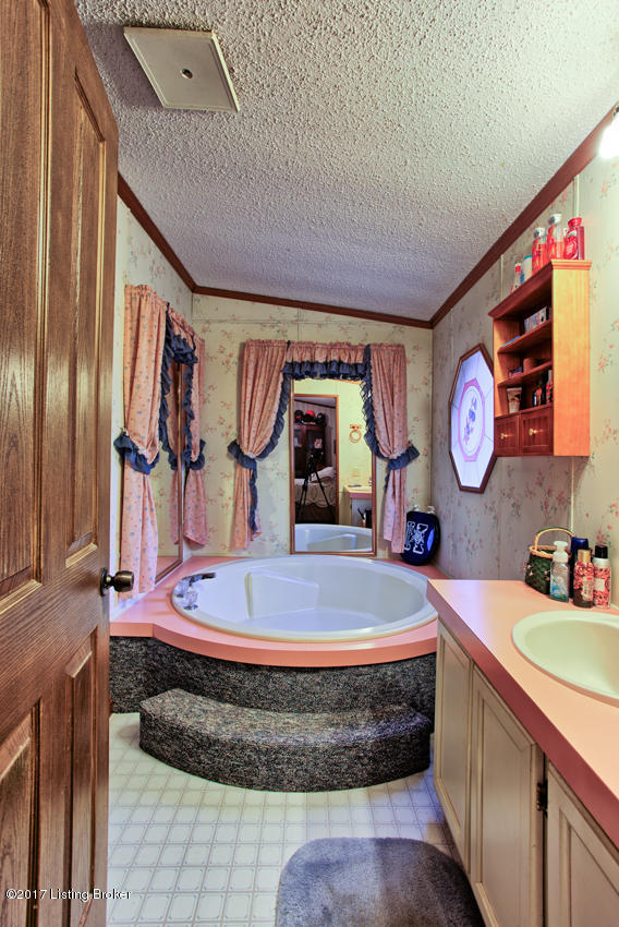 6917 Hillvale Road Pendleton, KY 40055 - Photo 17 of 37 Img16