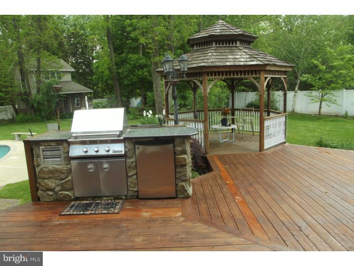 49 Fern Road Southampton, PA 18966 - Photo 20 of 25 Deck
