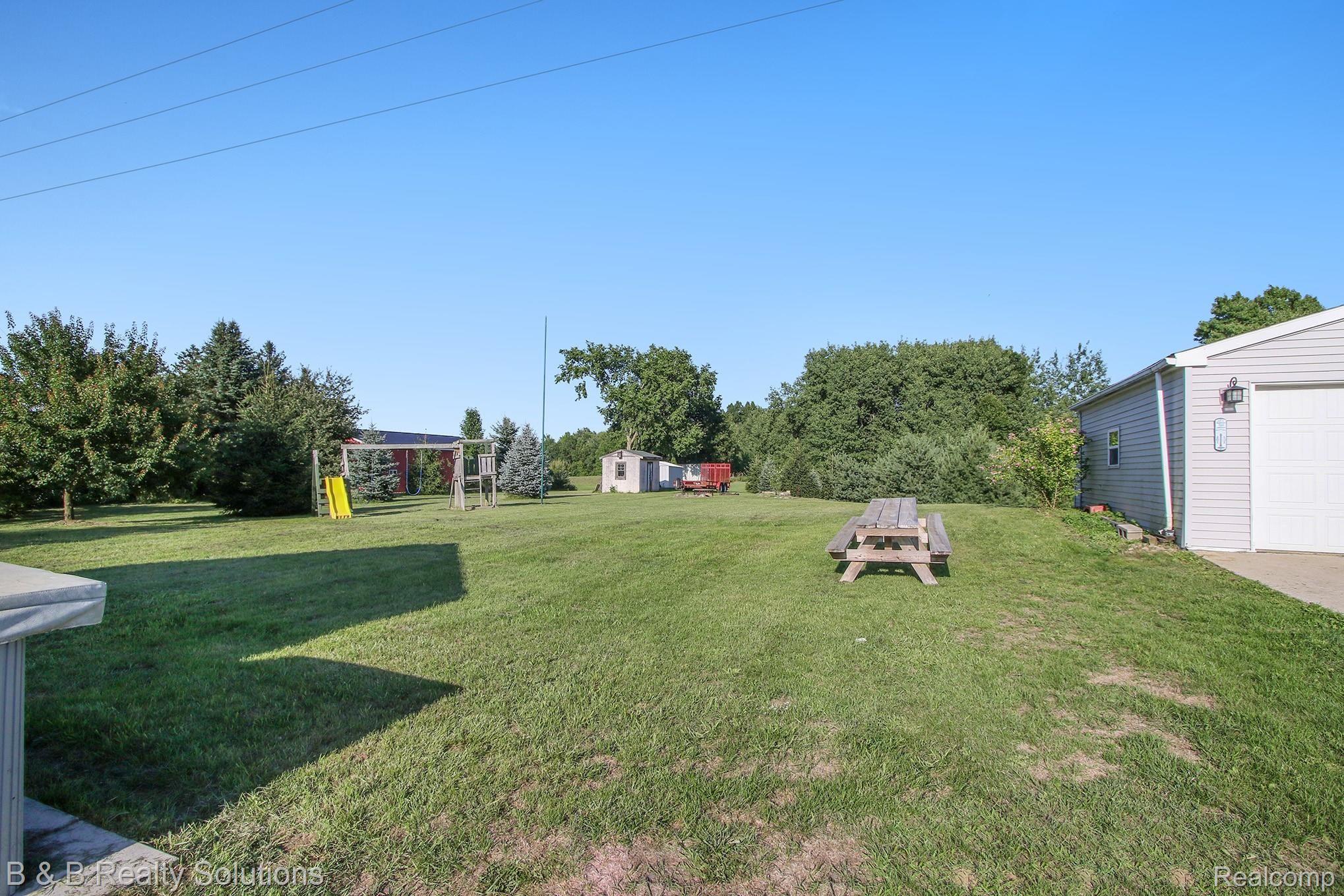 4874 Jones Road North Branch, MI 48461 - Photo 10 of 26 10 Exterior.jpg