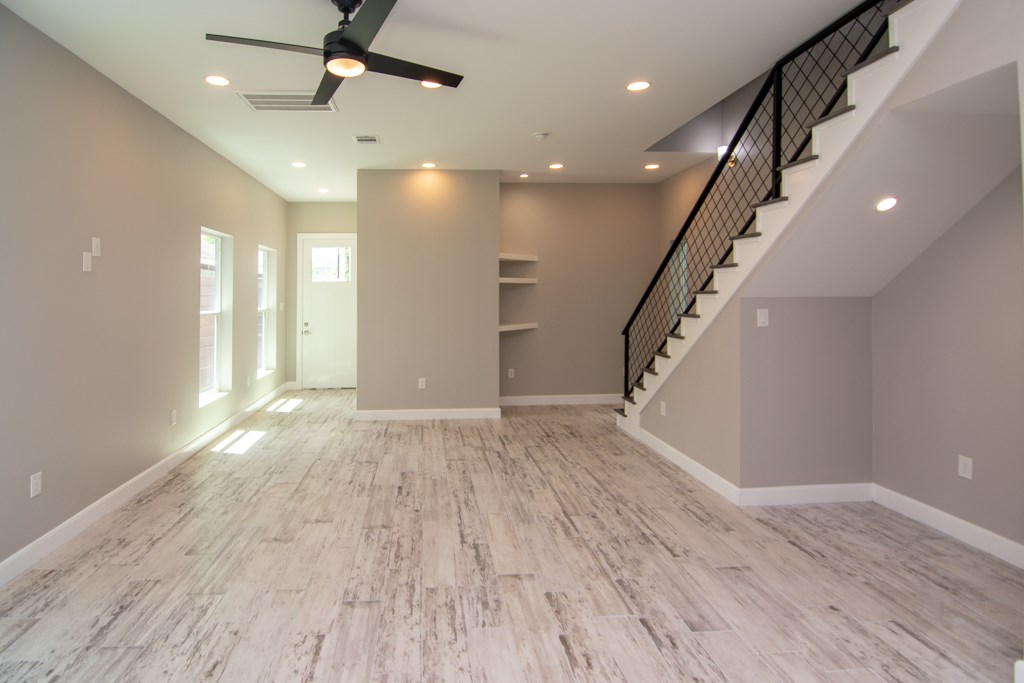 317 West 35th Street Houston, TX 77018 - Photo 7 of 22 a view of empty room with wooden floor