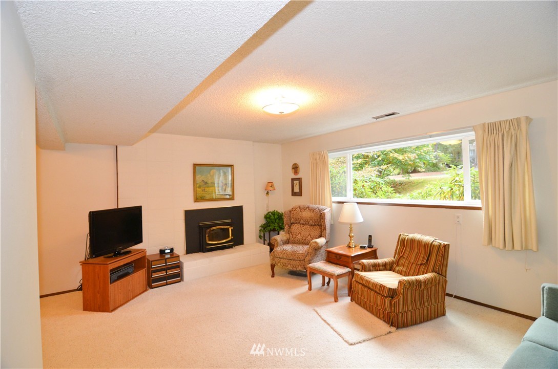 18212 Southeast 147th Street Renton, WA 98059 - Photo 15 of 25