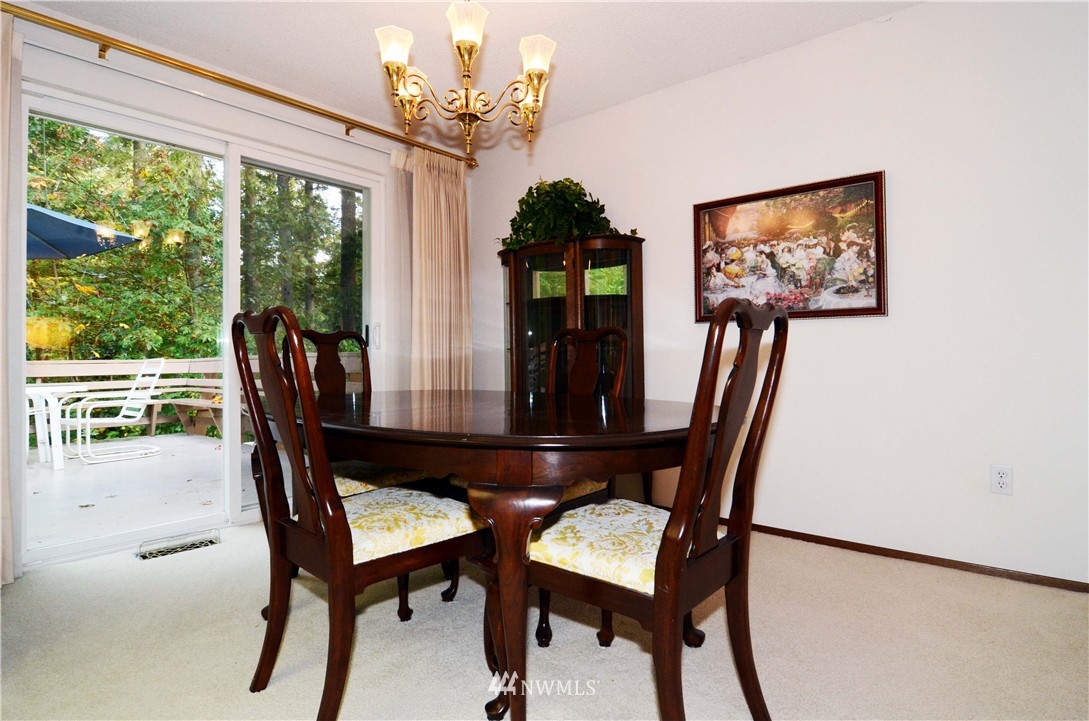 18212 Southeast 147th Street Renton, WA 98059 - Photo 4 of 25