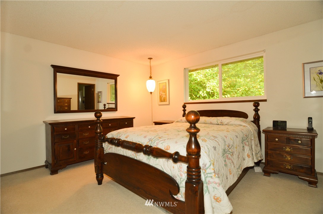 18212 Southeast 147th Street Renton, WA 98059 - Photo 8 of 25