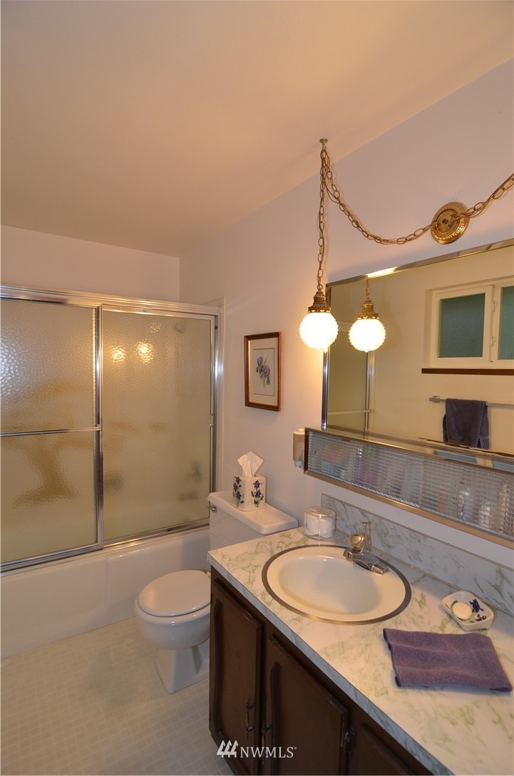 18212 Southeast 147th Street Renton, WA 98059 - Photo 10 of 25