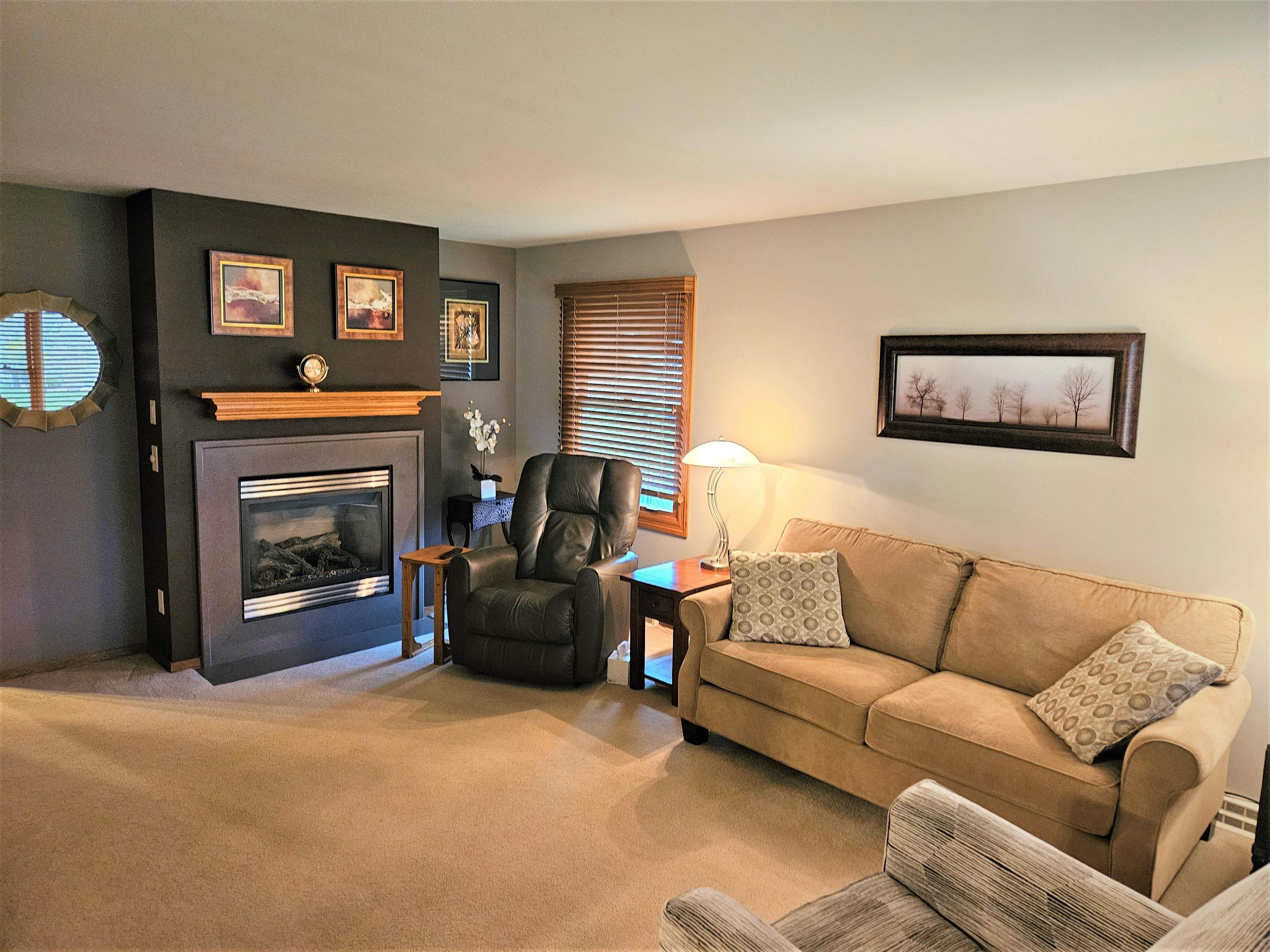 2005 Oak Street Oshkosh, WI 54901 - Photo 2 of 36