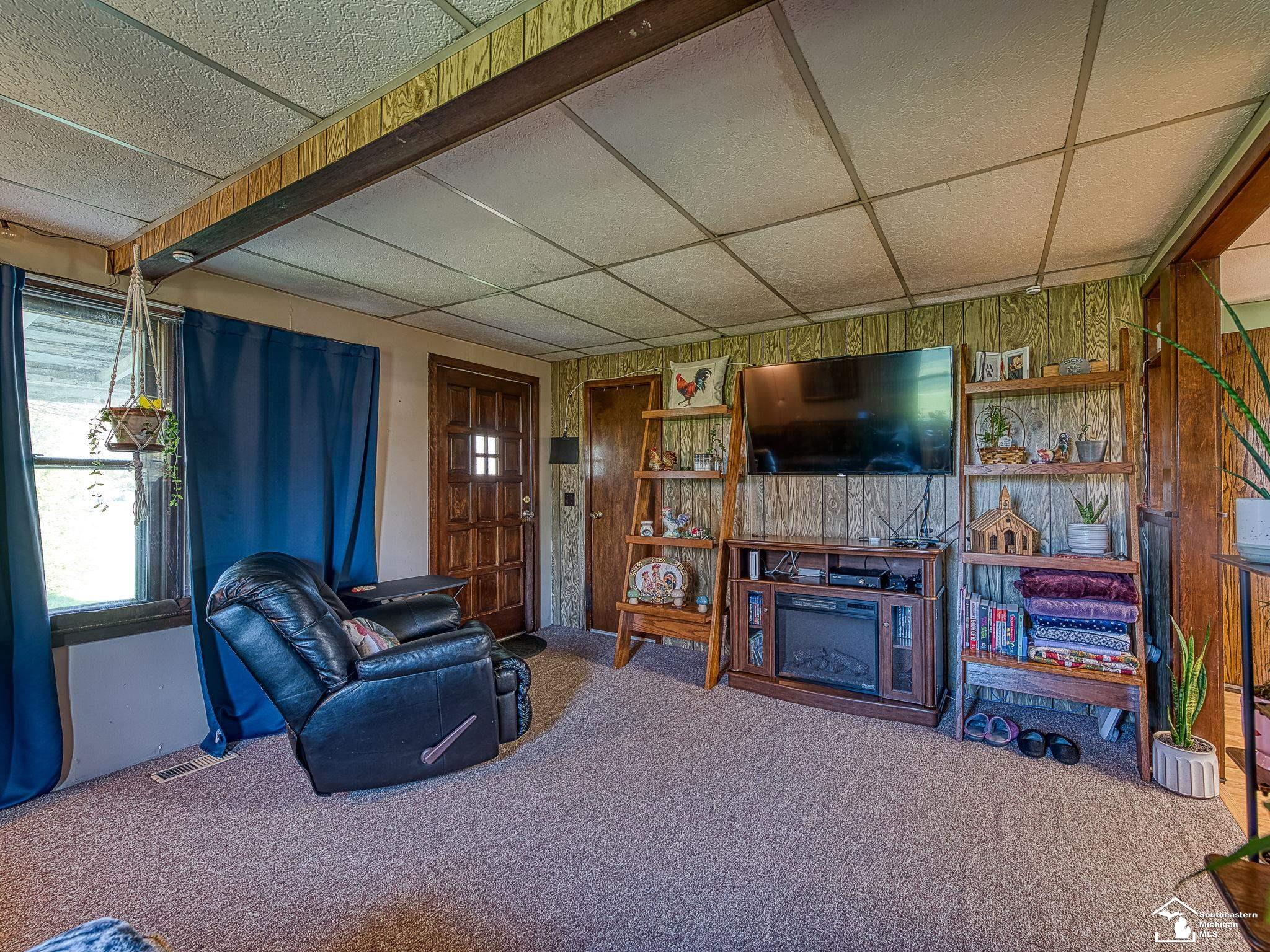 878 Meanwell Road Dundee, MI 48131 - Photo 5 of 28 Living Room