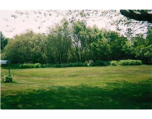 40 Spindrift Road Narragansett, RI 02882 - Photo 8 of 19 Yard/Garden.