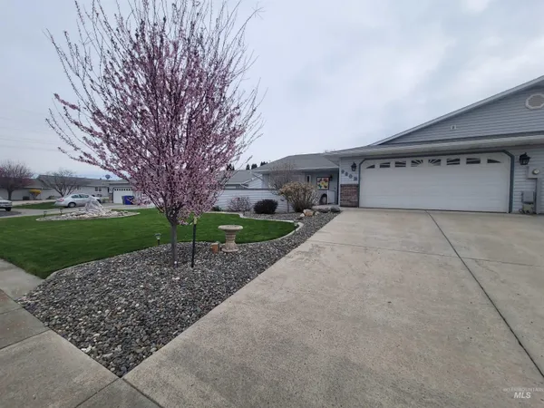 $378,000 | 930 Cypress Court, Unit B, Lewiston, ID 83501