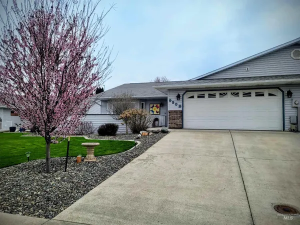 $378,000 | 930 Cypress Court, Unit B, Lewiston, ID 83501