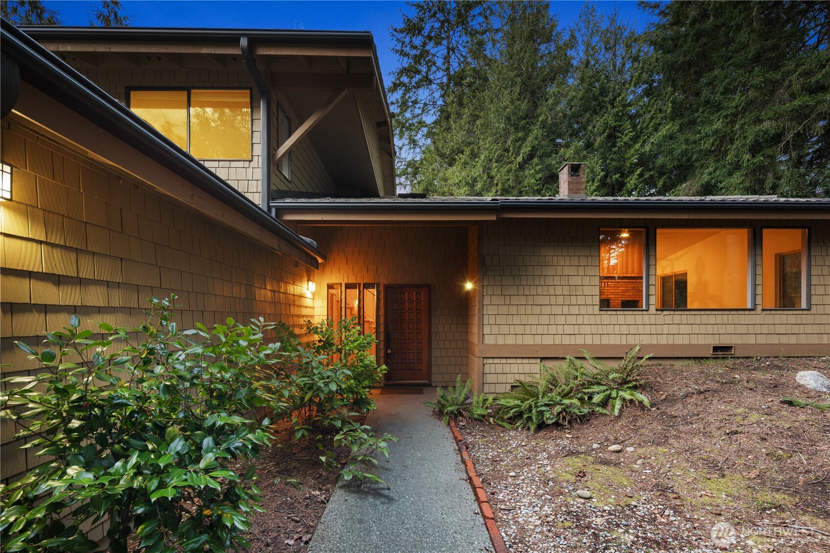 19306 Southeast 277th Street Kent, WA 98042 - Photo 1 of 35