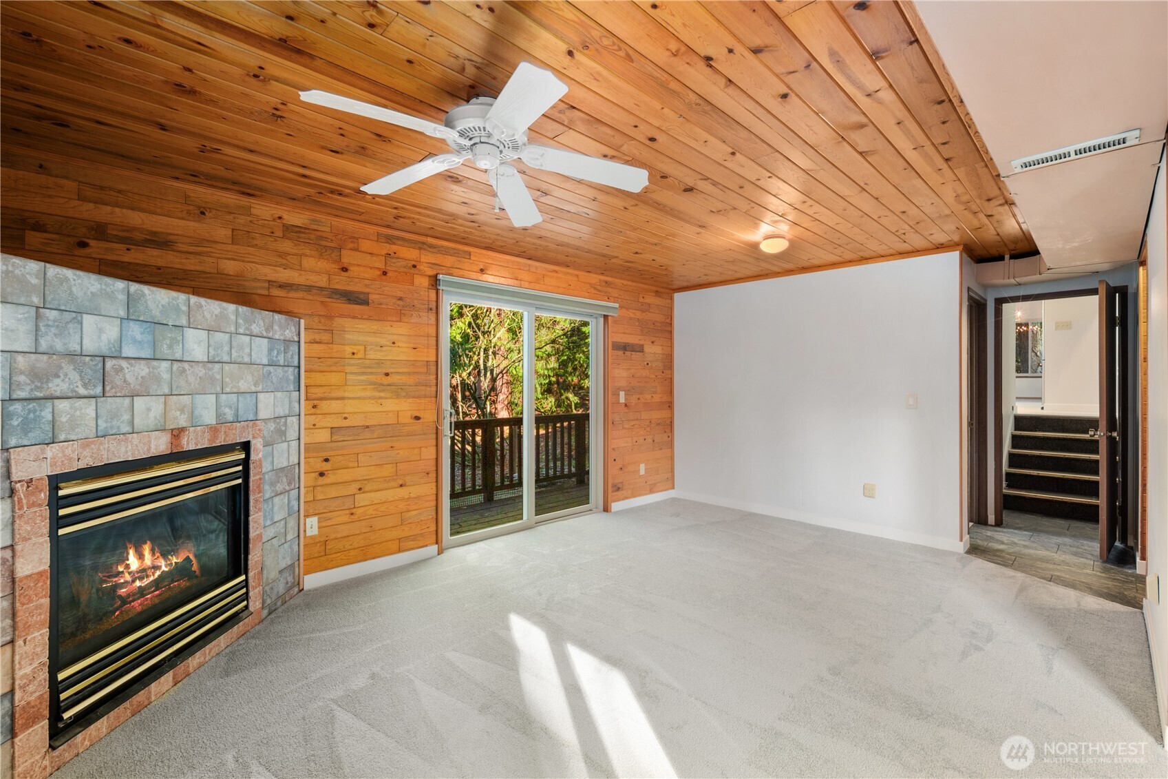 19306 Southeast 277th Street Kent, WA 98042 - Photo 17 of 35
