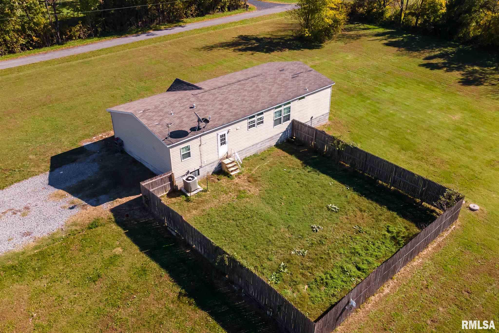2433 Teske Road Marion, IL 62959 - Photo 27 of 30 Gallery Image 27