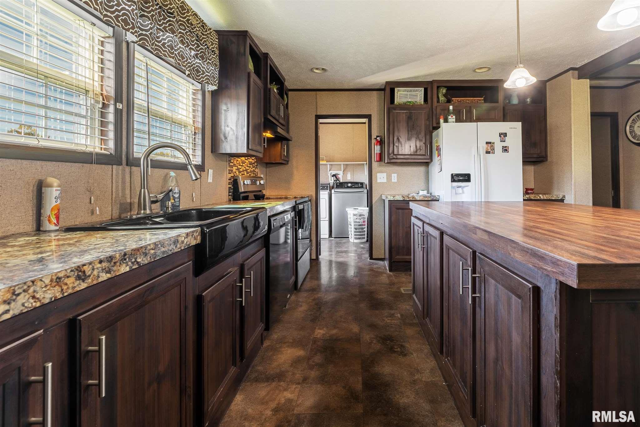2433 Teske Road Marion, IL 62959 - Photo 10 of 30 Gallery Image 10