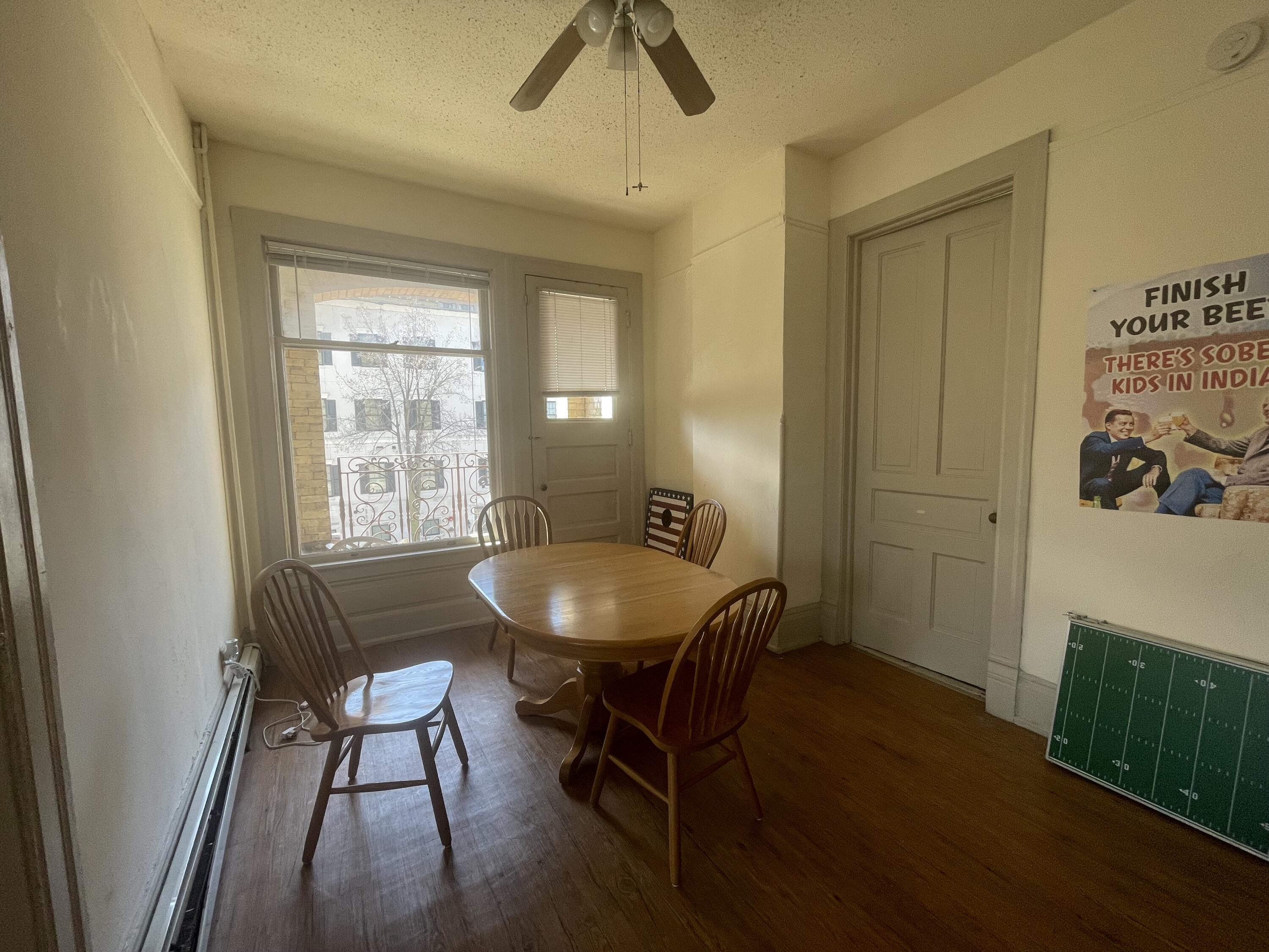 1305 North Milwaukee Street, Unit 1 Milwaukee, WI 53202 - Photo 11 of 16 Living Room