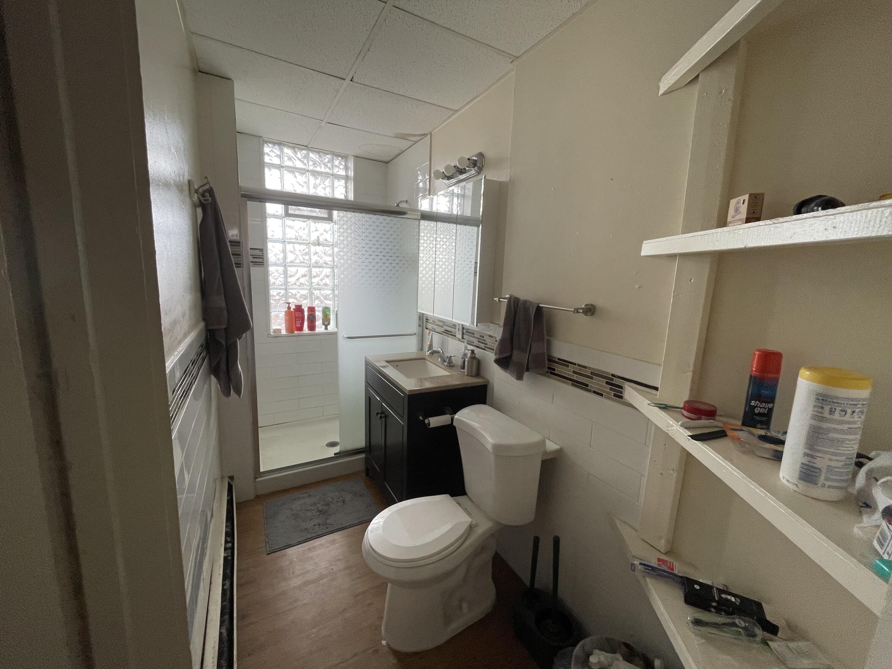 1305 North Milwaukee Street, Unit 1 Milwaukee, WI 53202 - Photo 5 of 16 2nd Bathroom