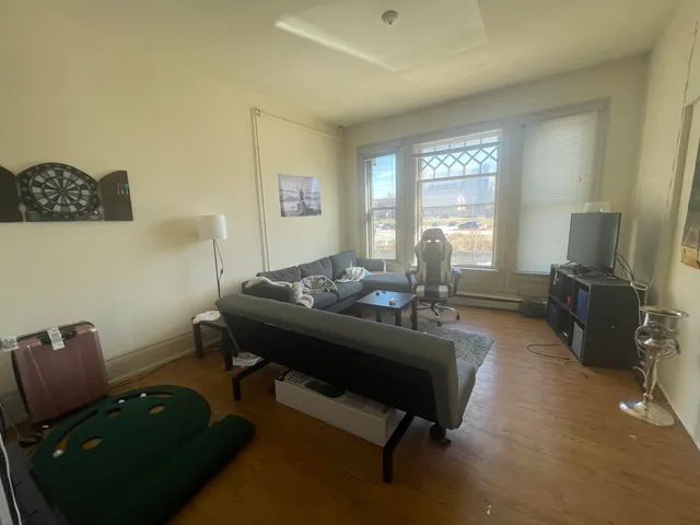 $2,450 | 1305 North Milwaukee Street, Unit 1, Milwaukee, WI 53202