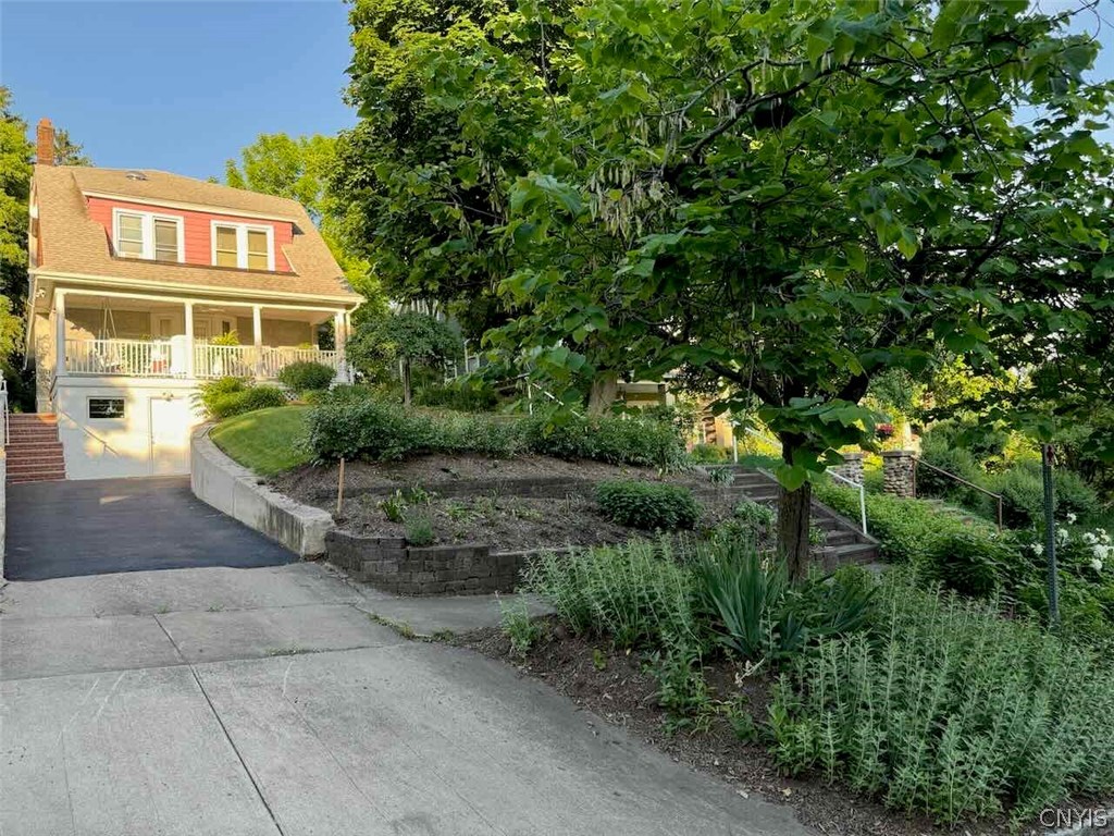 727 Sumner Avenue Syracuse, NY 13210 - Photo 2 of 50