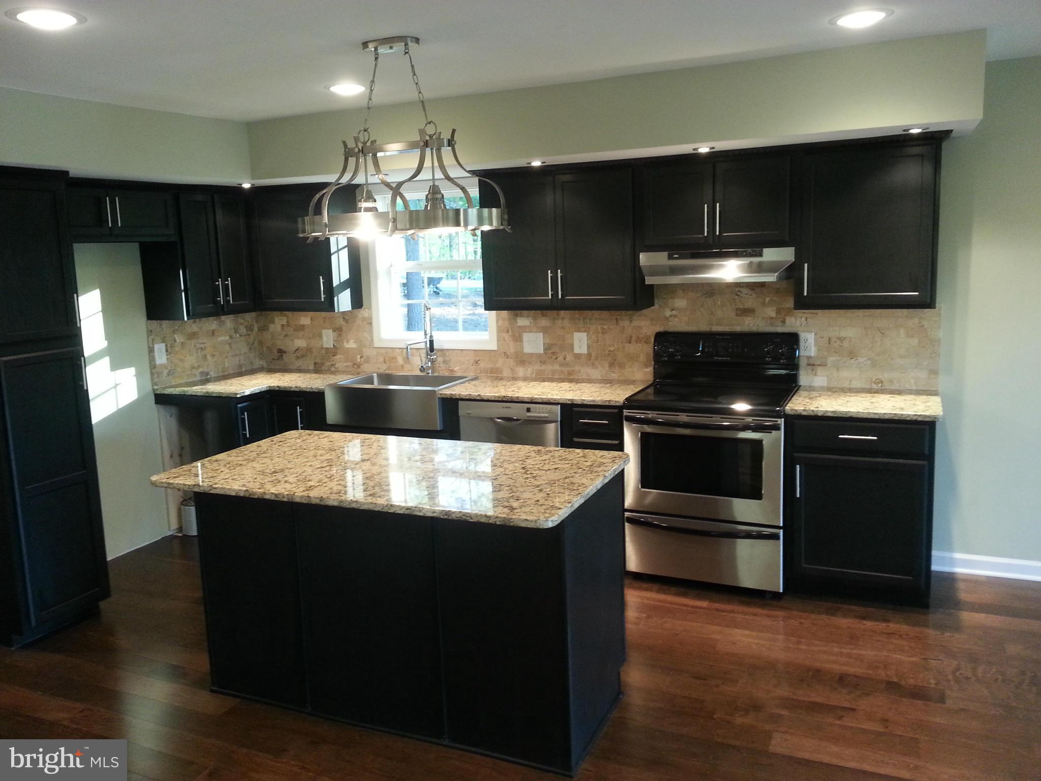 109 Hopkins Bluff Road Front Royal, VA 22630 - Photo 17 of 24 Kitchen