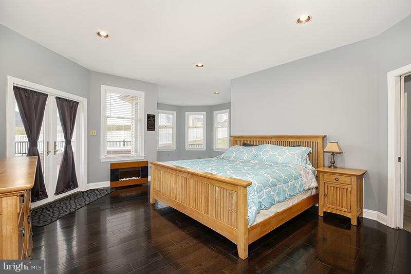 4320 Valley View Road Middletown, MD 21769 - Photo 16 of 30 a bedroom with a bed and window