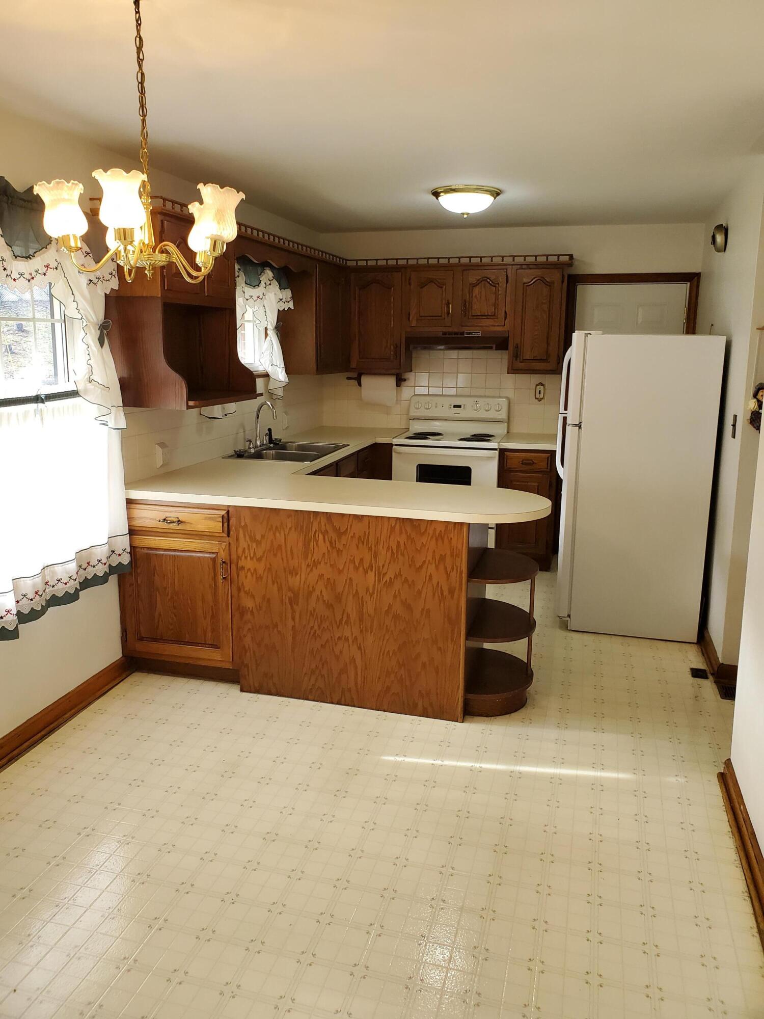 545 Gravely Road Kingsport, TN 37660 - Photo 8 of 19 20220217_100630