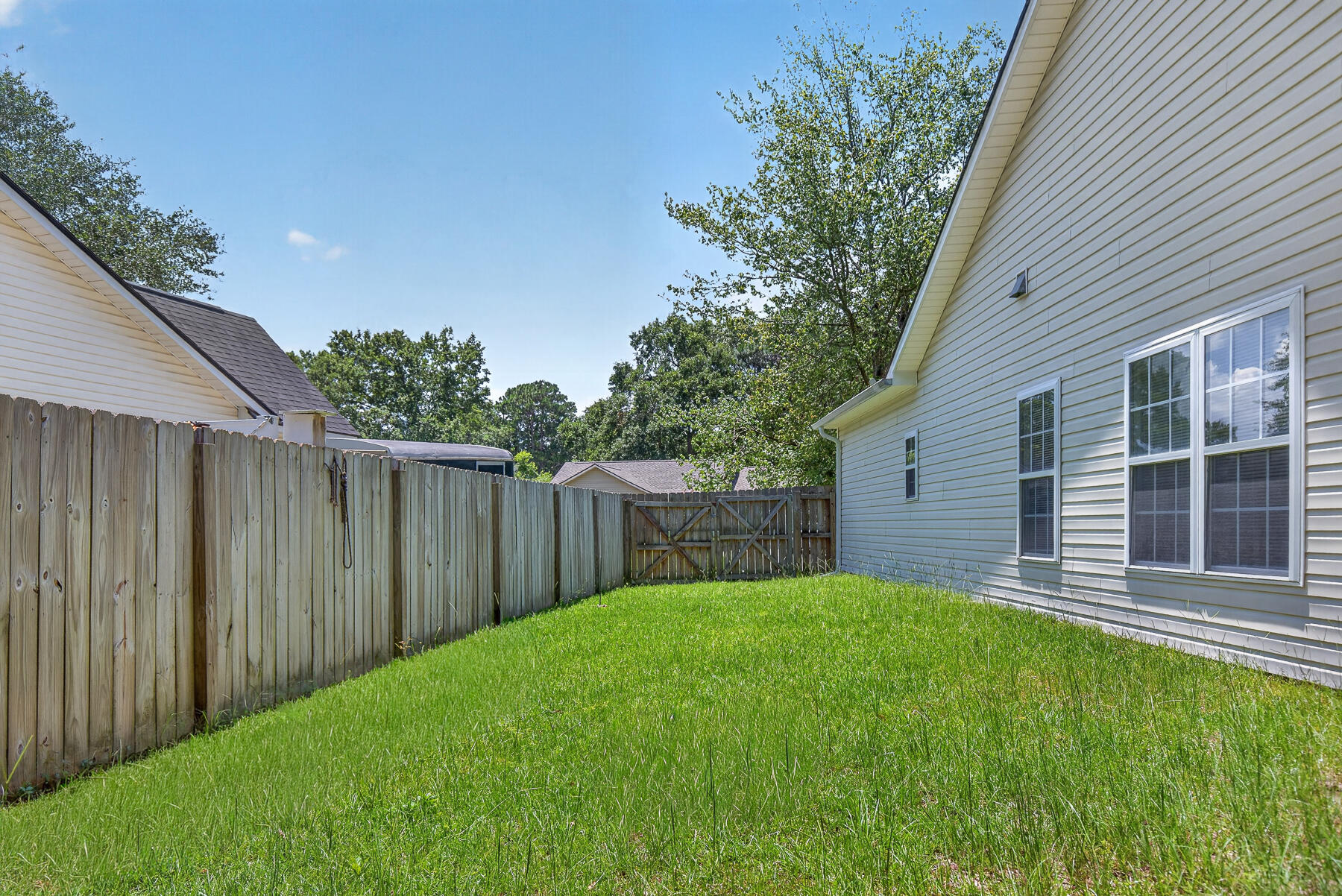 132 Paddock Way Summerville, SC 29486 - Photo 48 of 57 Side Yard