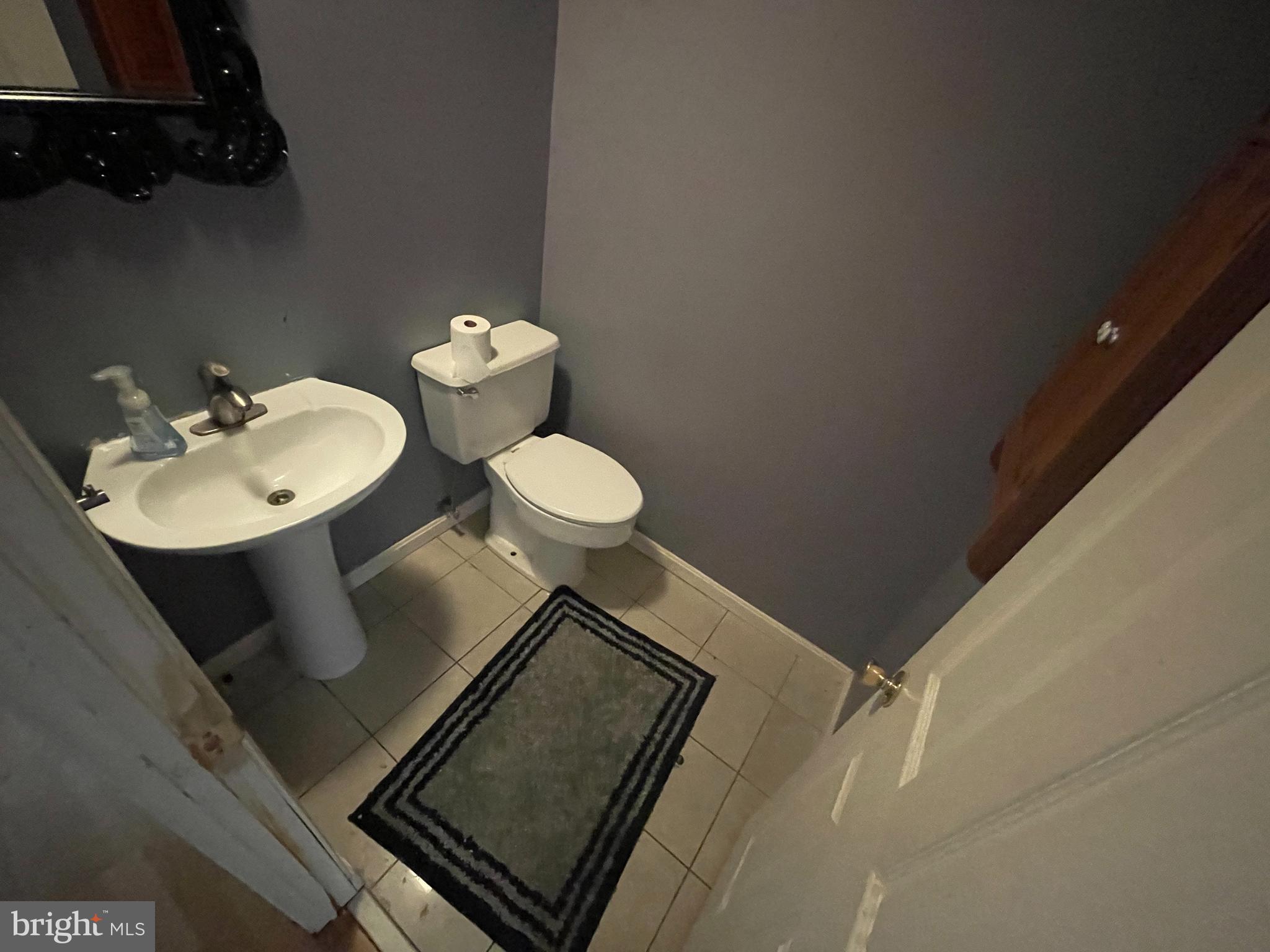 1916 Brookdale Road Baltimore, MD 21244 - Photo 8 of 68