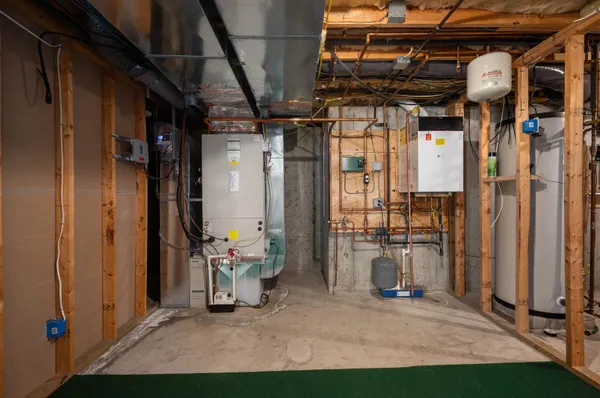 $1,595,000 | 503 Cushing Road, Newmarket, NH 03857