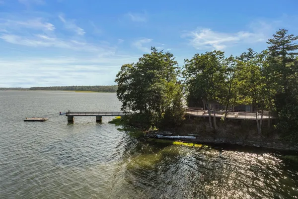 $1,595,000 | 503 Cushing Road, Newmarket, NH 03857