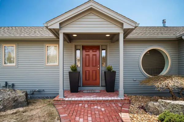 $1,595,000 | 503 Cushing Road, Newmarket, NH 03857