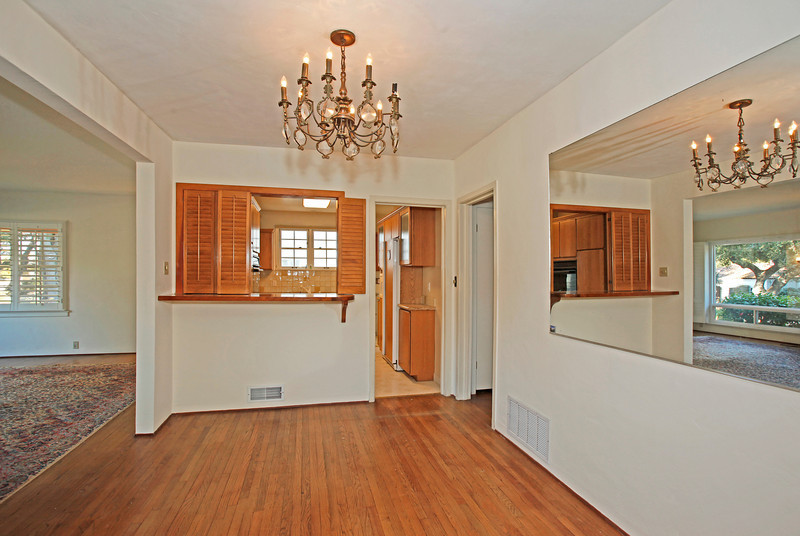 3039 Hermosa Road Santa Barbara, CA 93105 - Photo 4 of 14 dining room