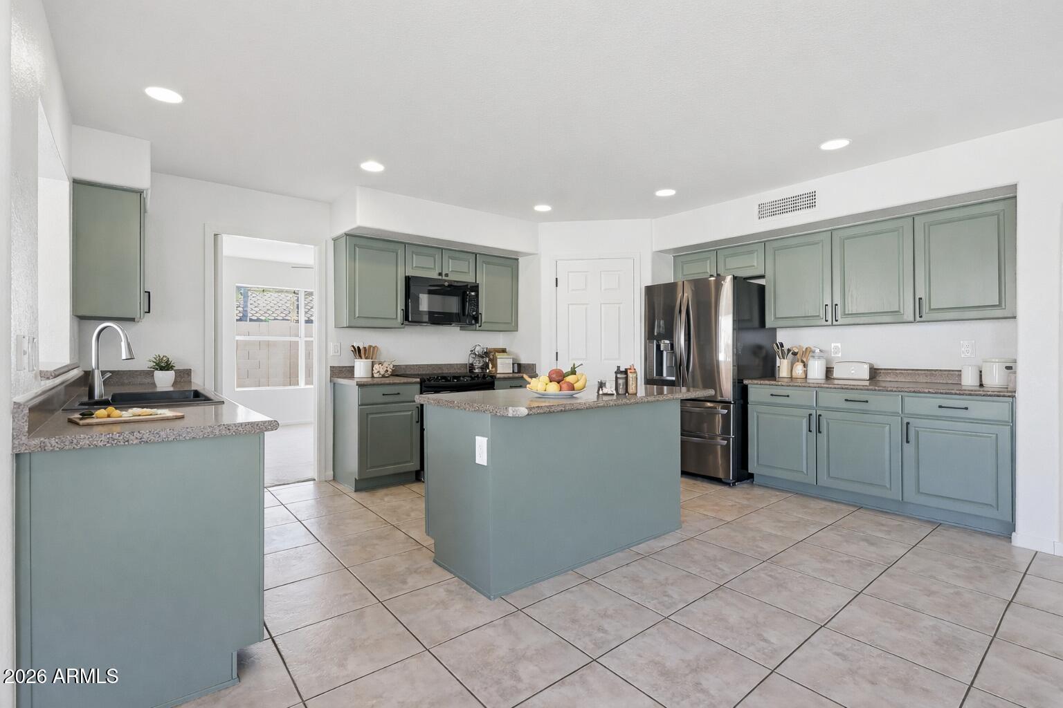 14019 North 29th Place Phoenix, AZ 85032 - Photo 24 of 92 Virtually Staged