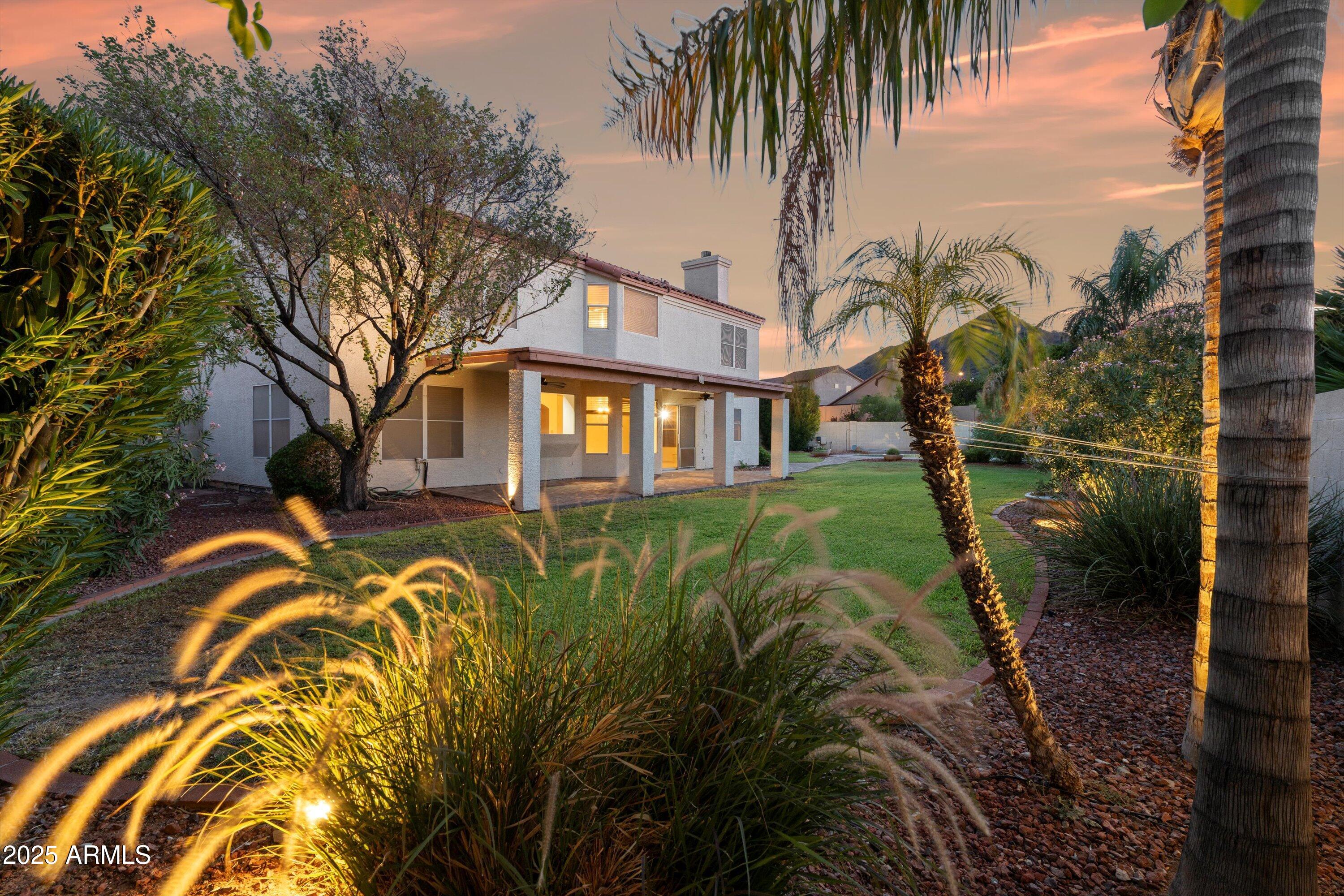 14019 North 29th Place Phoenix, AZ 85032 - Photo 63 of 92 38-Twilight