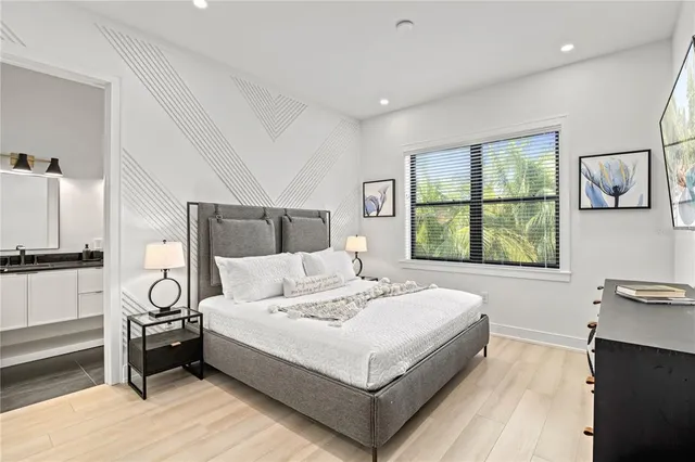 $5,500,000 | 129 McKinley Drive, Sarasota, FL 34236