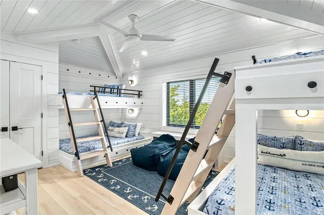 $5,500,000 | 129 McKinley Drive, Sarasota, FL 34236