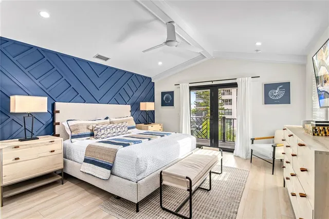 $5,500,000 | 129 McKinley Drive, Sarasota, FL 34236