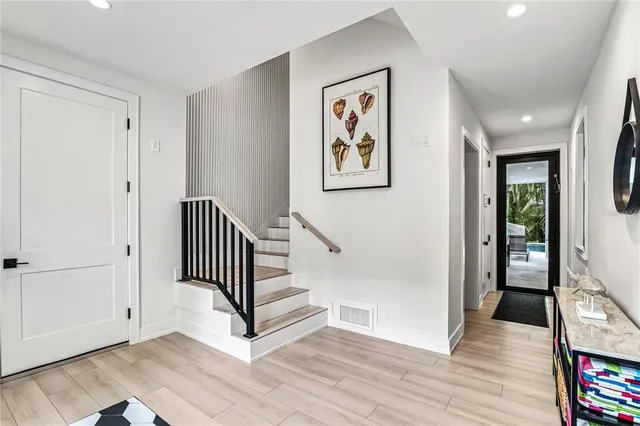 $5,500,000 | 129 McKinley Drive, Sarasota, FL 34236