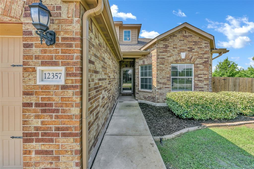 12357 Orloff Drive Rhome, TX 76078 - Photo 3 of 40