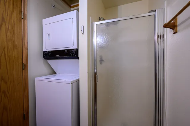 $265,000 | 9354 West Loomis Road, Unit 4, Franklin, WI 53132